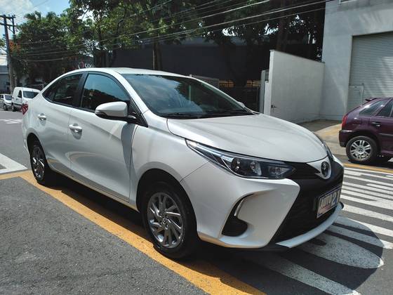 TOYOTA YARIS 1.5 16V FLEX SEDAN XS MULTIDRIVE TOYOTA YARIS 1.5 16V FLEX SEDAN XS MULTIDRIVE